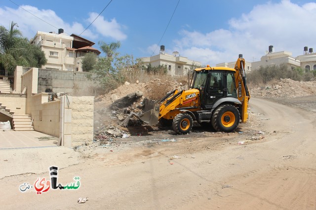 فيديو : بعد توجه قسماوي نت مدير قسم الصيانة والبستنة نادر ابو عقل يستجيب لنداء سكان الحي الجنوبي وحملة تنظيفات واسعة 